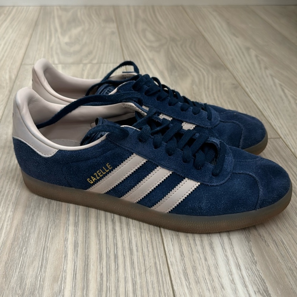 adidas Gazelle Athletic Shoe - Night Indigo / Wonder Taupe / Gum M 9.5 or W 11